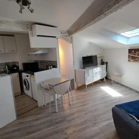 Apartment Joli 2 Pieces Renove A Proximite Du Centre Et Cannes